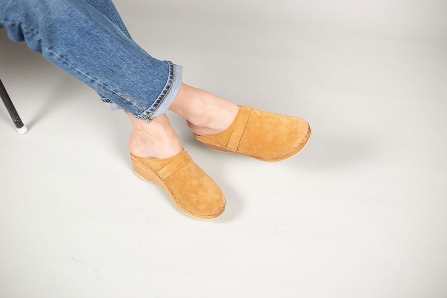 Da Vinci Toffee Suede